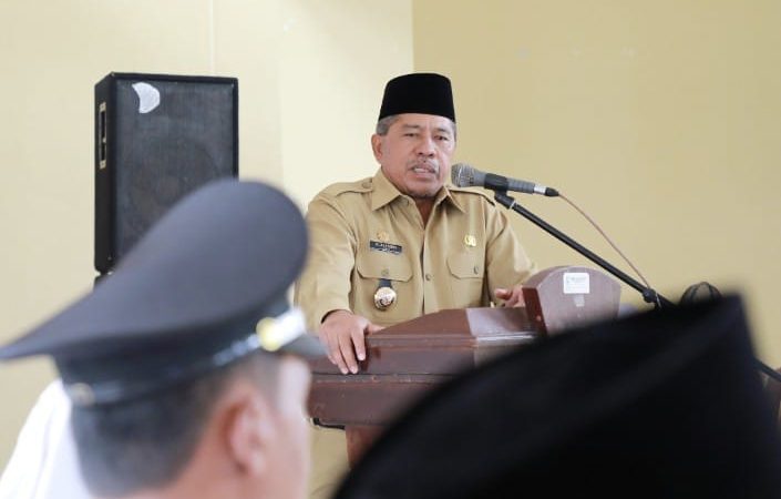Lantik PAW Penghulu dan PAW anggota Bapekam Kampung, ini pesan Bupati Alfedri
