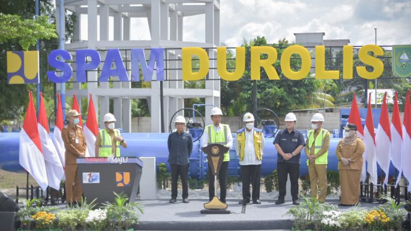 Bupati Bengkalis Kasmarni Dampingi Presiden RI Resmikan SPAM Durolis