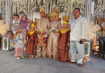Resepsi Pernikahan Nova Maryanti.M.Pd dan Mislan Agustin.SP
