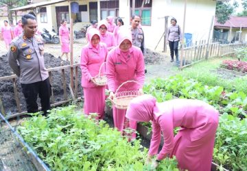 Kapolres dan Ketua Bhayangkari Cabang Polres Rohul Kunker Ke Mako Polsek Tambusai, Ini Agendanya