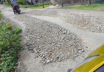 Nakal! Diduga Pembangunan Ruas Jalan Desa Ehosakhozi Menuju Orahili Dikerjakan Dengan Asal Jadi