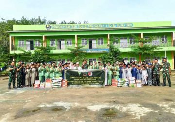 Hut Yonif 141/AYJP Ke 69 Tahun Danyonif Letkol Inf Arie Prasatyo Widyo Broto,S.E. Berikan Sembako Ke Pondok Pesantren La Roiba Muara Enim