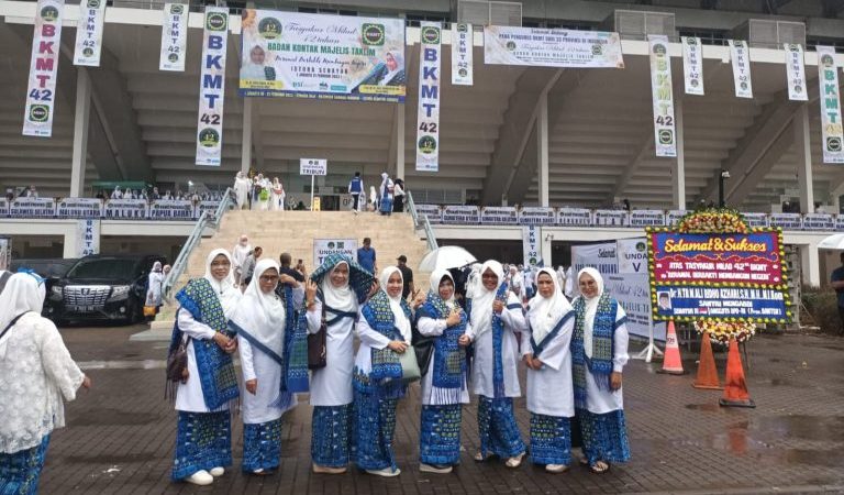 Hadiri Milad BKMT ke-42 Nasional, BKMT Kampar Konsisten Kembangkan Ilmu Keislaman di Kabupaten Kampar