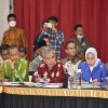 Bersama Bupati/Walikota Se-Riau, Pj. Bupati Kampar Hadiri Rakor Karhutla Dengan Forkopimda