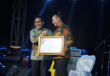 Kabupaten Rokan Hulu Terima Penghargaan Dari Kemendes RI