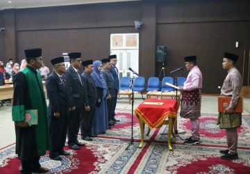 Bupati H Zukri Lantik 6 Pejabat Pimpinan Tinggi Pratama, di Lingkungan Pemkab Pelalawan