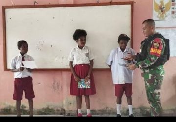 Satgas Pamtas Yonif 132/BS Melaksanakan Kegiatan di SD Inpres Sawiyatami