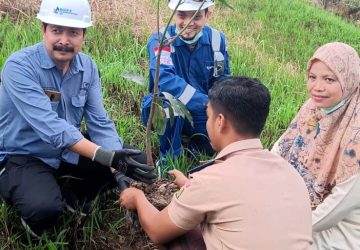 Medco E&PP Tanam Pohon Unggulan bersama Siswa Smkn 1 Indra Makmu