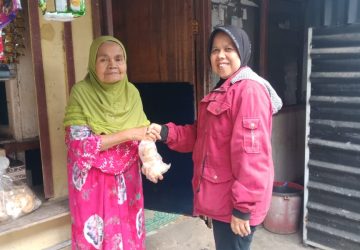 Jarnies Sumbar Berbagi, Bantu Janda hingga Petugas Kebersihan