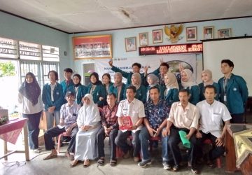 Potong Tumpeng Warnai Pisah Sambut Mahasiswa KKN Unila Periode 1 tahun 2023 di Pekon Tanjung Anom