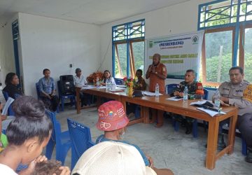 Satgas Pamtas Yonif 132/BS bersama Masyarakat Berencana Membangun Kp.Yowong Lebih Maju