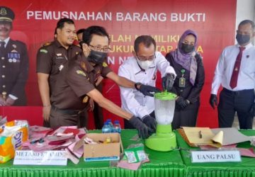 Kejari Lahat Pemusnahan Barang Bukti Obat Terlarang Tahun 2022 – 2023