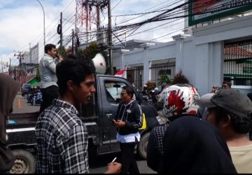 Hentikan kegiatan bongkar muat di Telsus PT. CLM Luwu Timur