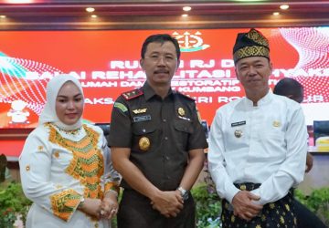 Laksanakan Kunjungan Kerja ke Rohil, Kajati Riau Disambut Secara Adat