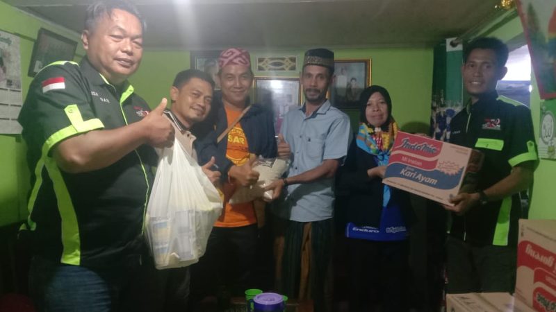 AXS Muara Enim Berikan Bantuan  Korban Banjir Desa Ujan Mas Ulu