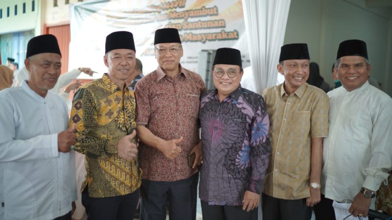 Afrizal Sintong Hadiri Peringatan Isra Miraj IKM Rohil Pekanbaru Sekaligus Berikan Santunan