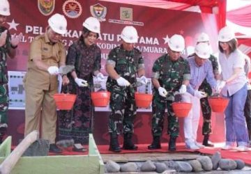 Pangdam II/Swj Bersama Pj Sekda dan Dandim 0404 Muara Enim Peletakan Batu Pertama Pembangunan Posramil