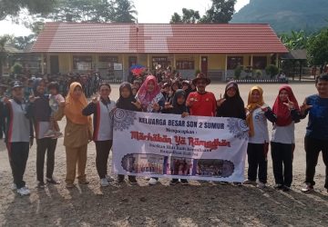 Keluarga Besar SDN 2 Sumur Gelar Pawai Drumband Jelang Ramadhan 1444 H