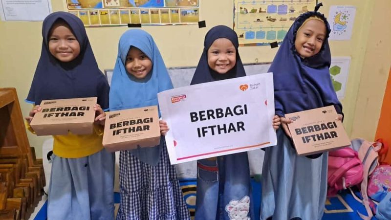 Berbagi Ifthor untuk Santri Rumah Quran Ar Rahma
