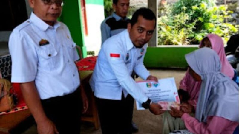 Salurkan BLT-DD, Kakon Wonoharjo Daryanto: Gunakan Bantuan Ini dengan Sebaik Mungkin