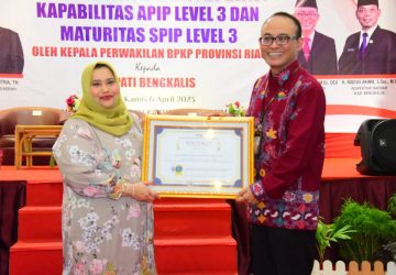 Pemkab Bengkalis Raih 3 Sertifikat Level 3 Dari BPKP Perwakilan Provinsi Riau, Bupati Kasmarni Senang