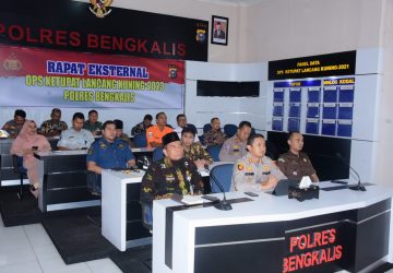 Bupati Bengkalis diwakili Asisten I Andris Wasono Ikuti Rapat Kesiapan Pengamanan Idul Fitri 1444 Hijriyah Secara Virtual
