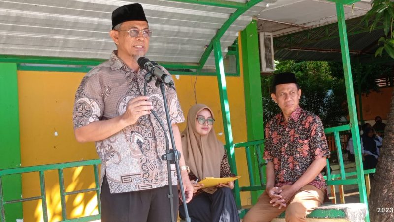 Tangis Orang Tua Pecah, saat acara Pammopporangnga di SMPN 27 Makassar