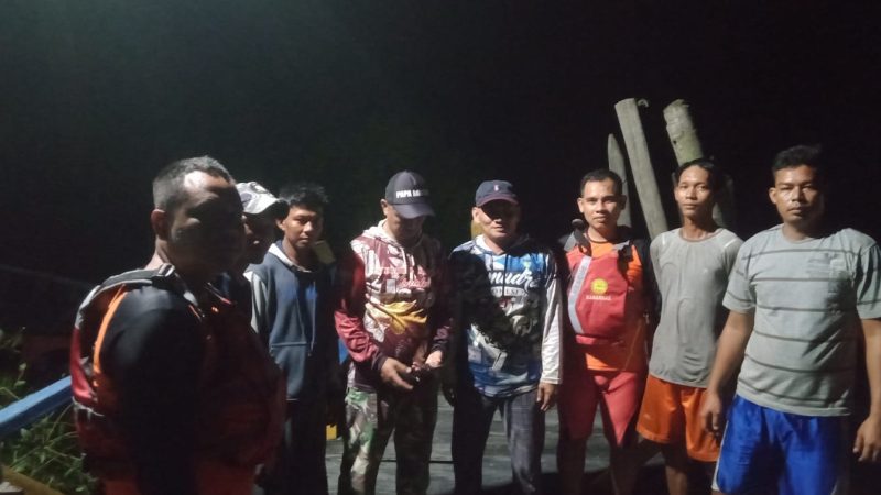 Kapal Rusak, 5 Orang Nelayan di Evakuasi Tim SAR Gabungan Rohil