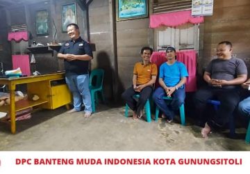 Beri Rasa Peduli, Ketua DPC BMI Kota Gunungsitoli Membesuk Salah Seorang Warga Terkena Musibah