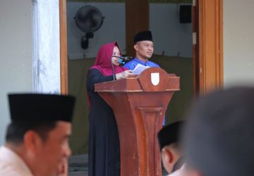 Bersafari di Kecamatan Siak Kecil, Bupati Kasmarni Serahkan 2.900 Paket Pasar Murah Bersubsidi dan Bantuan Lainnya