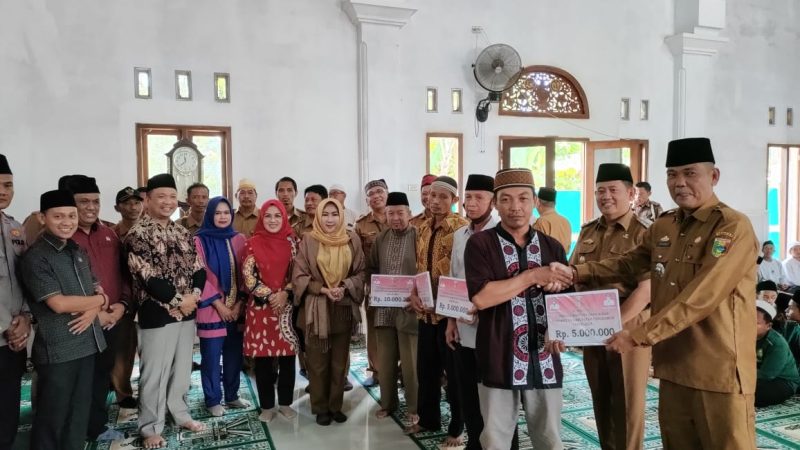 Bupati dan Wakil Bupati, Realisasikan Bantuan Dana Hibah Masjid dan Mushola di Tahun Anggaran 2023