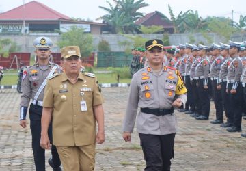 Bupati H Sukiman Pimpin Apel Gelar Pasukan Operasi Ketupat Lancang Kuning 2023 Polres Rohul