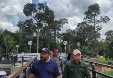 Libur Lebaran 1444 H Ribuan Pengunjung Padati Skywalk Tengku Buwang Asmara