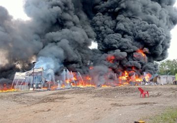 Gudang BBM Ilegal Di Simpang Tanjung Kecamatan Belimbing Terbakar
