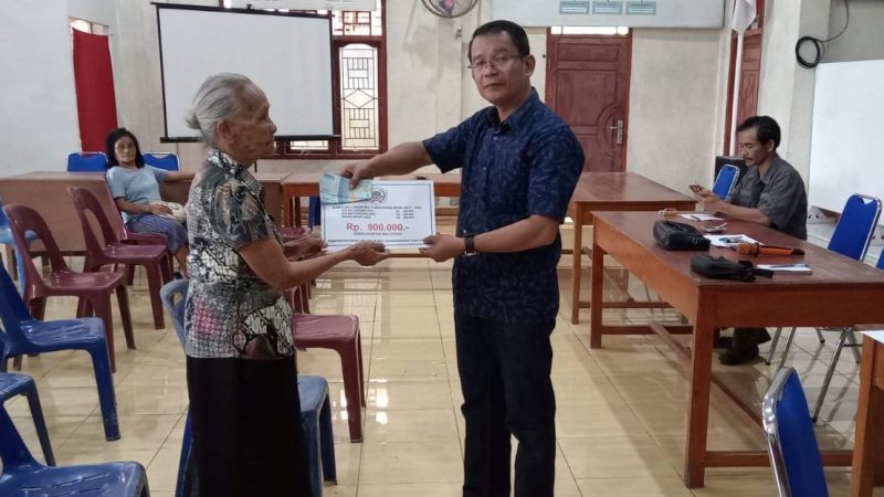 Gelar Penyaluran BLT-DD Kepada 44 KK Oleh Pemdes Lolowua Kecamatan Hili
