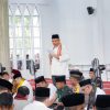Pj Bupati Kampar Dampingi Gubri Syamsuar Ziarah Kubur Aghi Ayo Onam