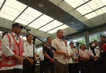 Heru bersama Menhub pantau arus balik di tiga stasiun kereta api