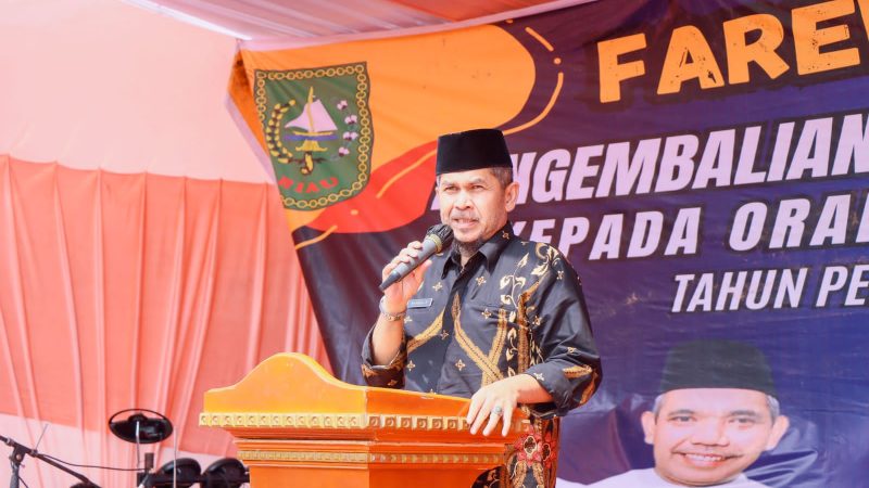 Pada Wisudawan Anak SMKN 1 Kuok, Staf Ahli Bupati Riadel Fitri: Ikuti Kemajuan Tekhnologi yang Pesat Perlu Bekal Ilmu dan Iman Yang Kuat