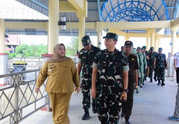 Bupati Kasmarni Sambut Kedatangan Danrem 031/WB di Pelabuhan BSL
