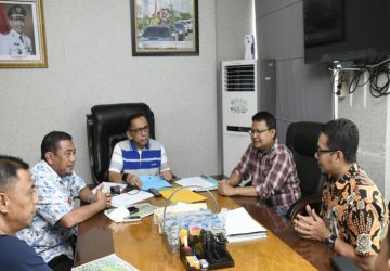 Dorong Ekonomi Hijau dan Berkelanjutan Pj. Sekda Kampar Ir.Azwan.M.SI Terima Earthworm Foundation
