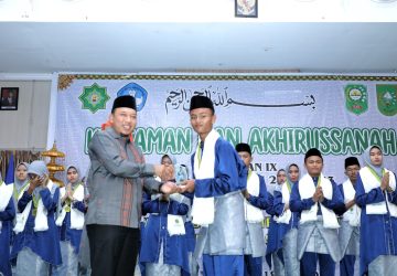 Hafal Alquran 20 Juz, Muhamad Hafizh Muttaqin Dapat Hadiah Dari Wabup Husni