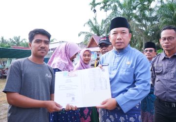 Bujang Kampung Berbari Saluran Bantuan Beras Bagi 80 Kepala Keluarga Tidak Mampu