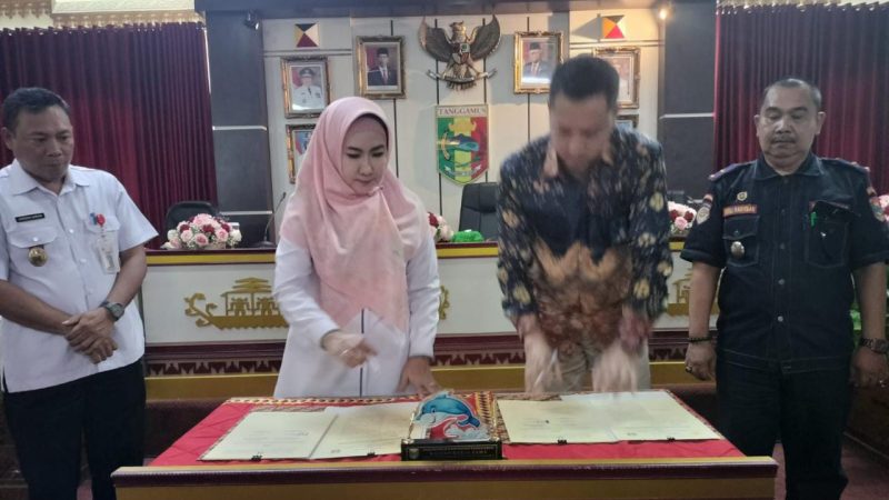 Pemda Tanggamus dan PT. PLN Penandatanganan Nota Kesepahaman dan Perjanjian Kerjasama