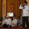 Diawali Shalat Subuh Berjama’ah, Bupati dan Wabup Rohul Resmi Lepas Keberangkatan 401 JCH Rohul