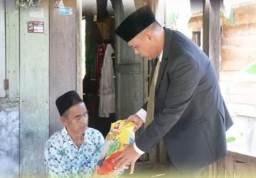 Sekretariat DPRD Muba Gelar Bakti Sosial dengan Berbagi Paket Beras