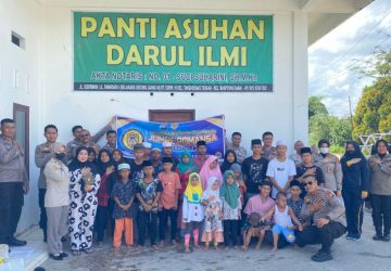 Polda Riau Sambangi Panti Asuhan Untuk Memberi Santunan