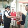 Bupati Inhil HM WARDAN Bersama Ketua PMI Hj.Zulaikhah Salurkan Bantuan Korban Kebakaran Desa Sungai Gantang Kempas