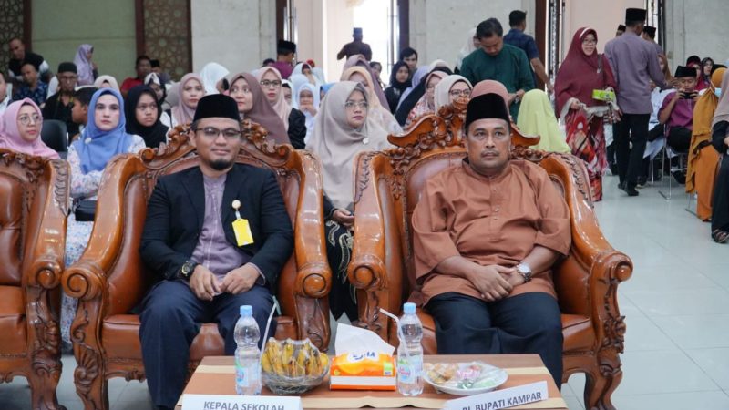 Setelah Enam Tahun, Sebanyak 31 Siswa SD IT Bangkinang Wisuda, Suhermi: Langkah Awal Untuk Raih ilmu Setinggi – Tingginya, Wujudkan Generasi Cerdas dan Berkahlaq Mulia