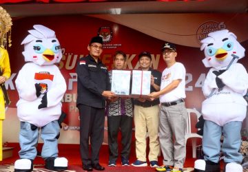 Puncak Ceremoni Kirab Pemilu 2024 di Kampar, Pj. Bupati Kampar: Kirab Pemilu 2024 Diharapkan Sebagai Langkah Awal Menuju Pemilu 2024 Yang Berkualitas