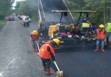 Di Bangun Anggaran APBN, Jalan Simpang Lago Menuju KM 11 di Aspal Ulang